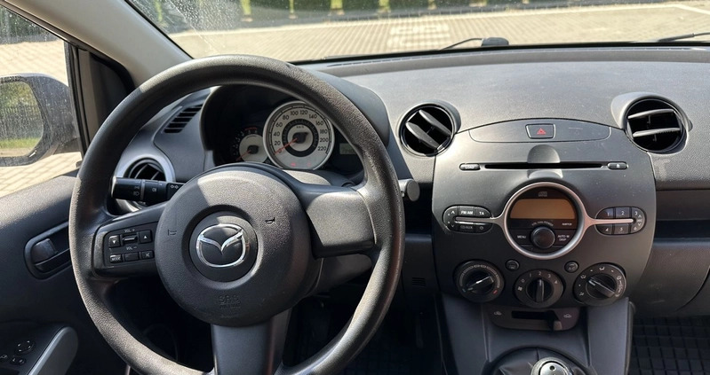 Mazda 2 cena 9500 przebieg: 192000, rok produkcji 2009 z Tuchów małe 137